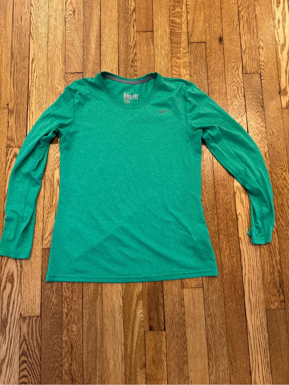 Nike Dri-FIT Long Sleeve Top, Kelly Green, Size Medium